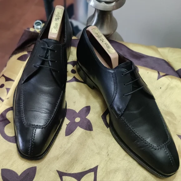 A. Testoni split toe derbys - Picture 8 of 12